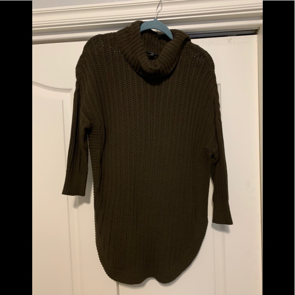 Express sweater size Medium